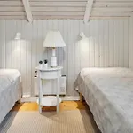 3 Bedroom Beautiful In Holiday home