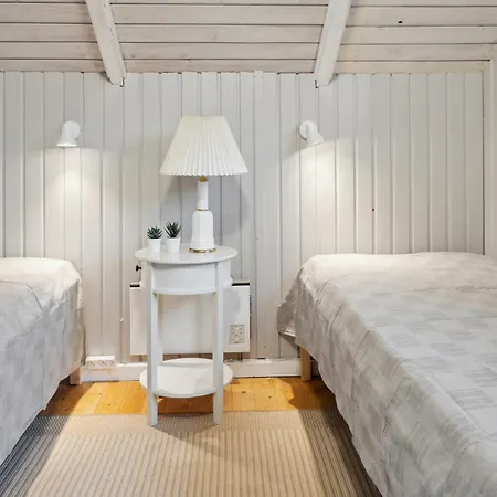 3 Bedroom Beautiful In Hébergement de vacances