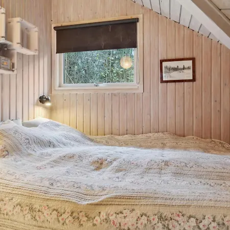 3 Bedroom Beautiful In Hébergement de vacances Toftlund
